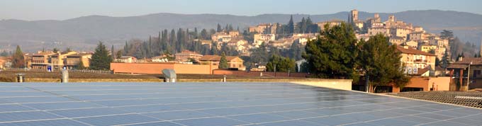 Marinacci - Panorama fotovoltaico con Deruta